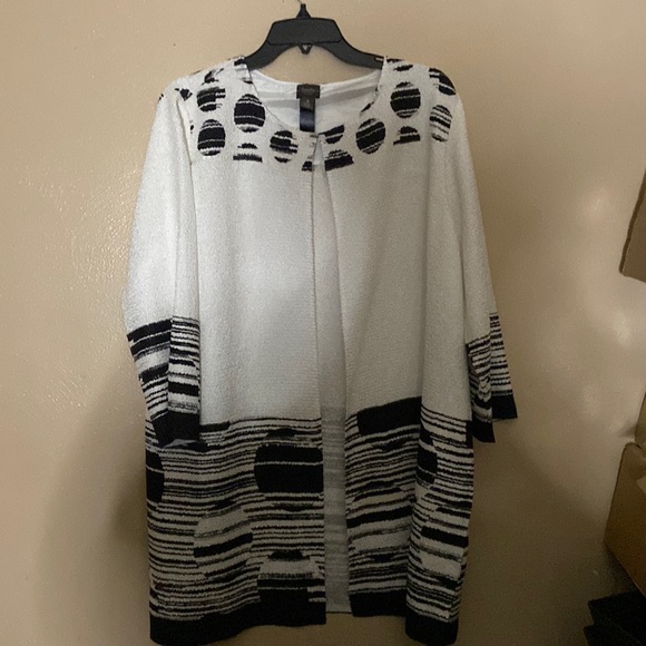 Travelers Collection by Chicos long tunic - Picture 1 of 13